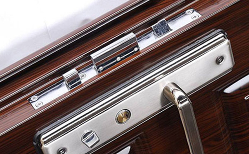 凤山24小时上门开锁公司