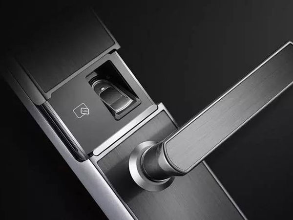 凤山24小时上门开锁公司